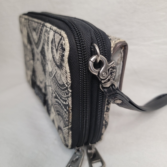 Sakroots Black and Cream Wristlet - Picture 3 of 7